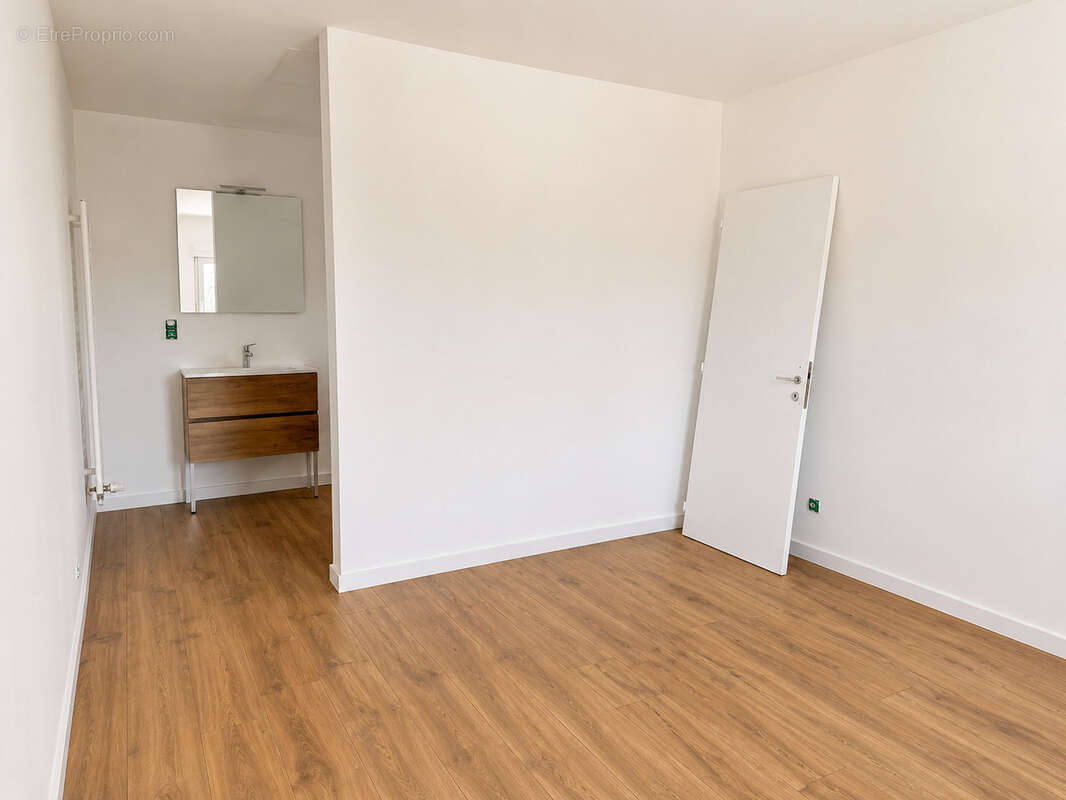 Maison 146 m² à Saint-Jean-De-La-Riviere  - photo 6