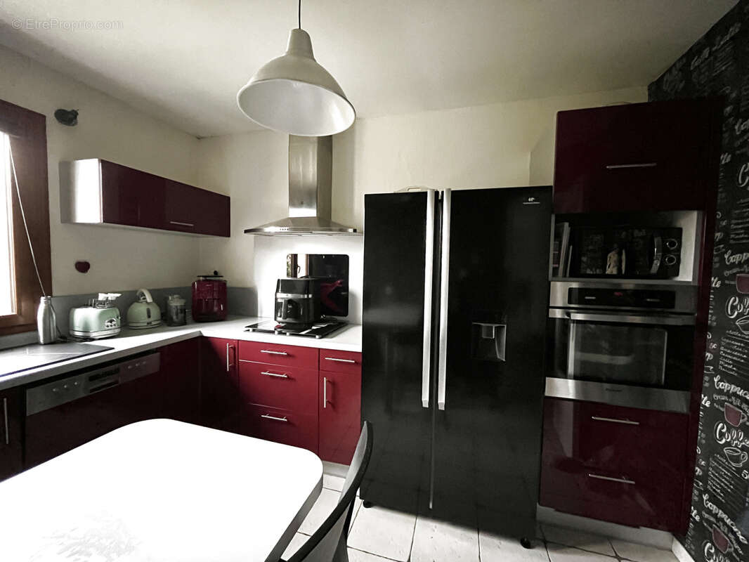 Maison à LA CHAPELLE-LA-REINE