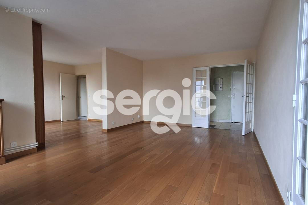 Appartement à QUINCY-SOUS-SENART