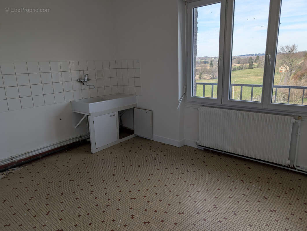 Appartement à LUBERSAC
