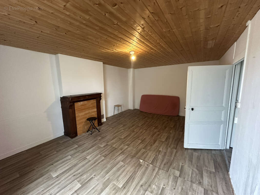 Maison à LA CHAPELLE-NEUVE