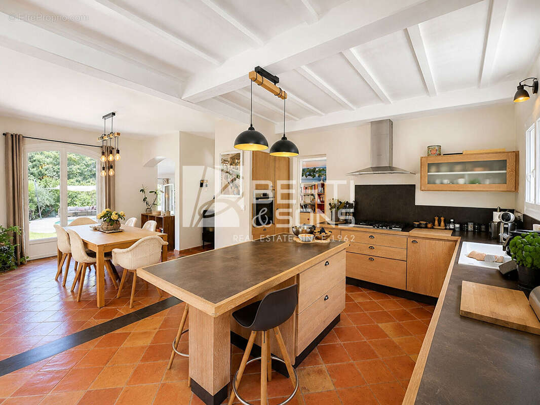 Maison à MOUGINS