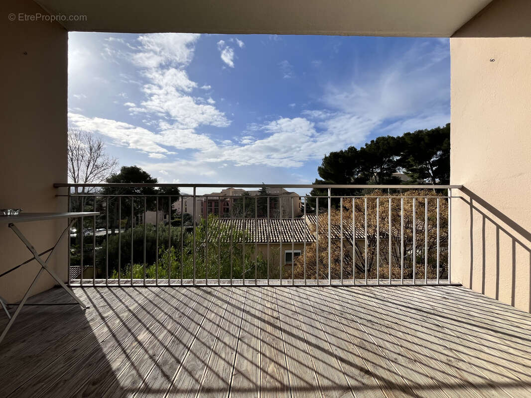 T2 rénové de 40 m2 avec terrasse et vue mer   Six-Fours-les-Plages - photo 5