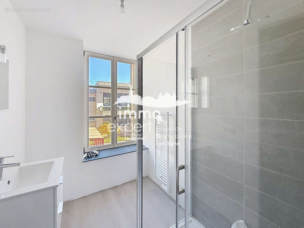 Appartement à MIRECOURT