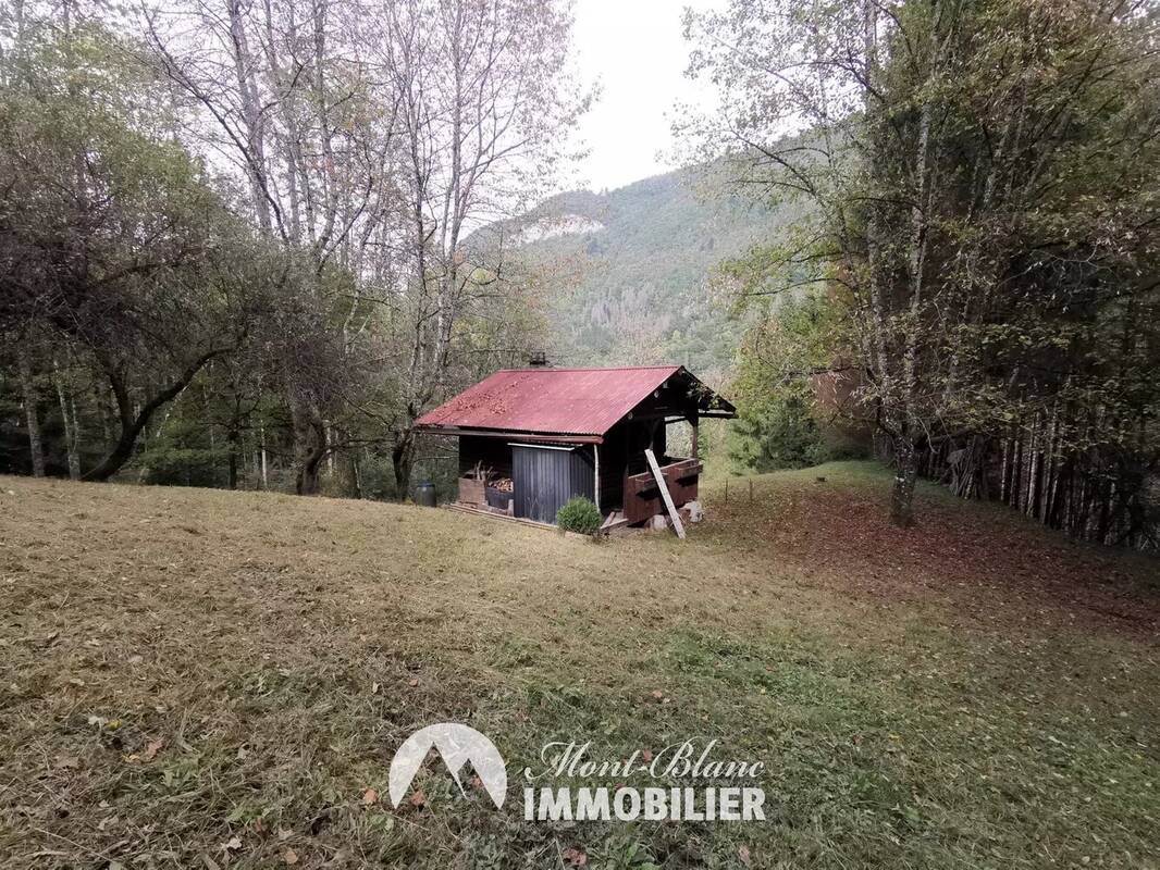 Terrain à MARIGNIER