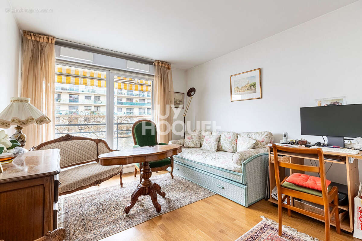 Appartement à PARIS-20E