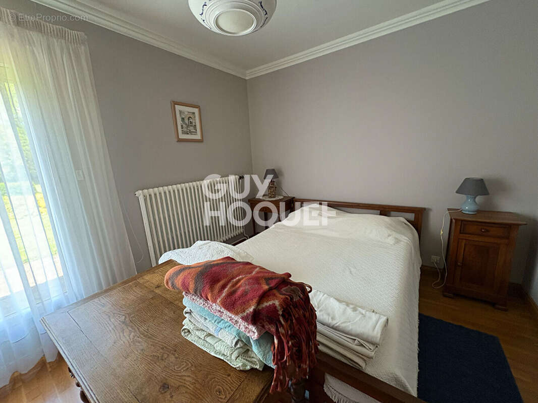 Maison à SAINT-DENIS-LES-PONTS