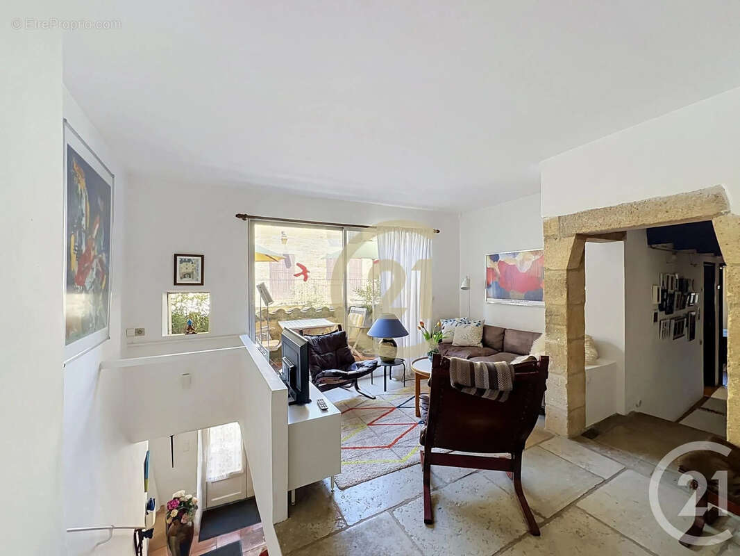 Maison 146 m² à Montaren-Et-Saint-Mediers  - photo 4