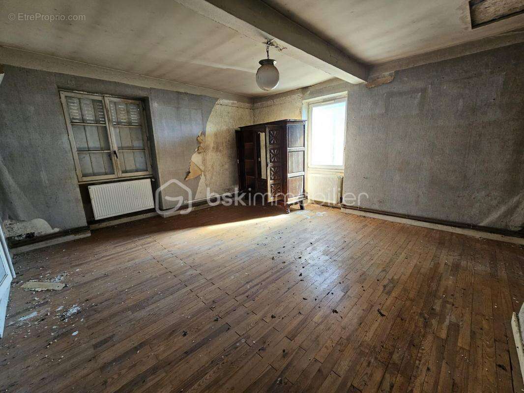 Tènement immobilier avec fort potentiel – 2 maisons + Dépendances – Terrain 3 500 m² – Bord de canal - photo 8