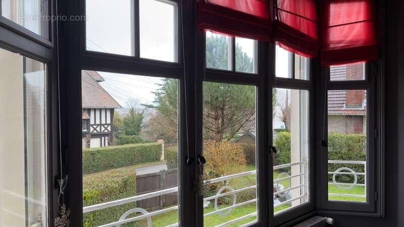 Maison à MONT-SAINT-AIGNAN