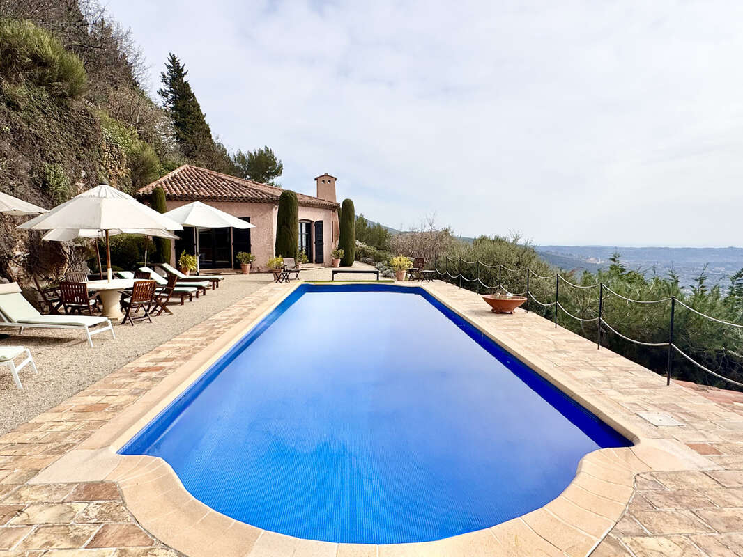 Maison à SPERACEDES