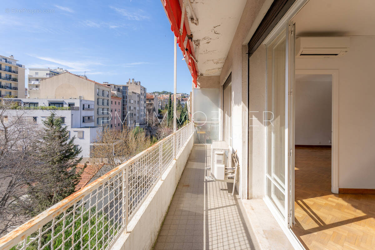 Appartement à MARSEILLE-8E