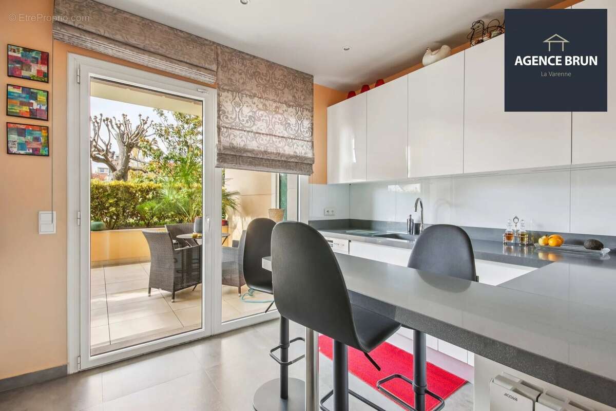 Appartement à SAINT-MAUR-DES-FOSSES