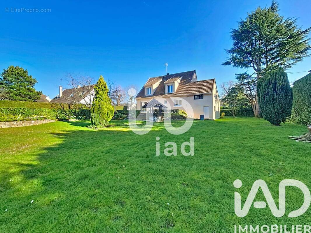 Photo 1 - Maison à GRETZ-ARMAINVILLIERS