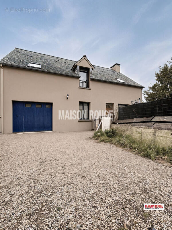 Maison à SAINT-PIERRE-DE-PLESGUEN