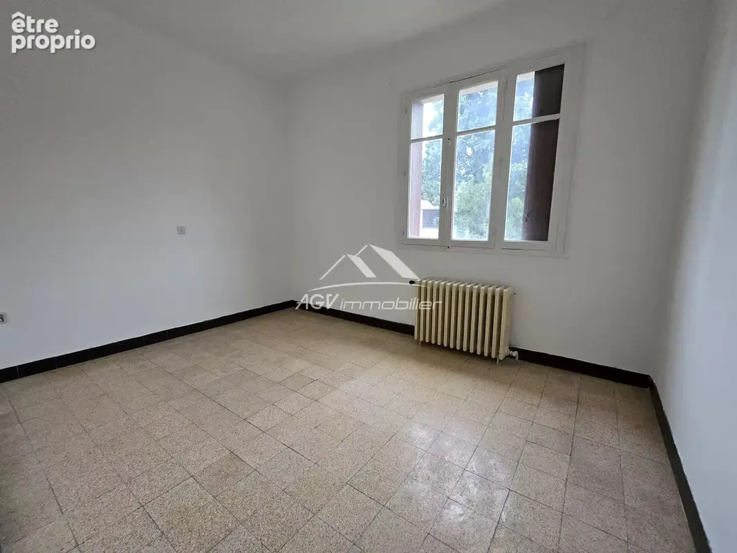 Maison avec deux logements et terrain constructible - photo 4