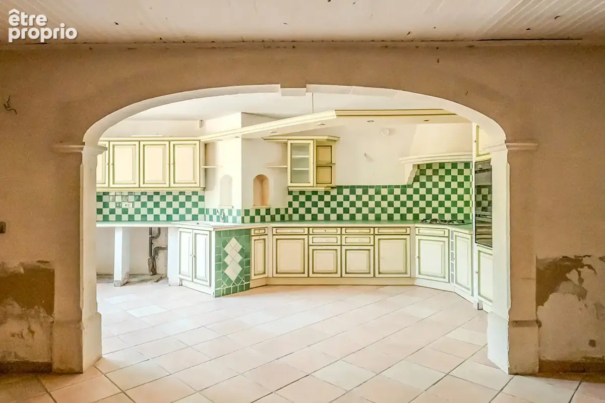 Propriété de 523 m² à rénover, terrain plat  5900m² à 15min d'Aix en Provence - photo 9