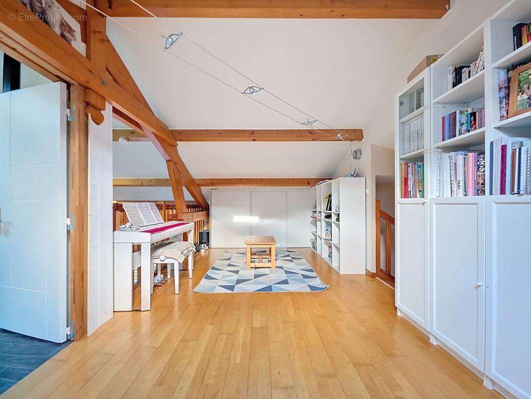 Maison à OYTIER-SAINT-OBLAS