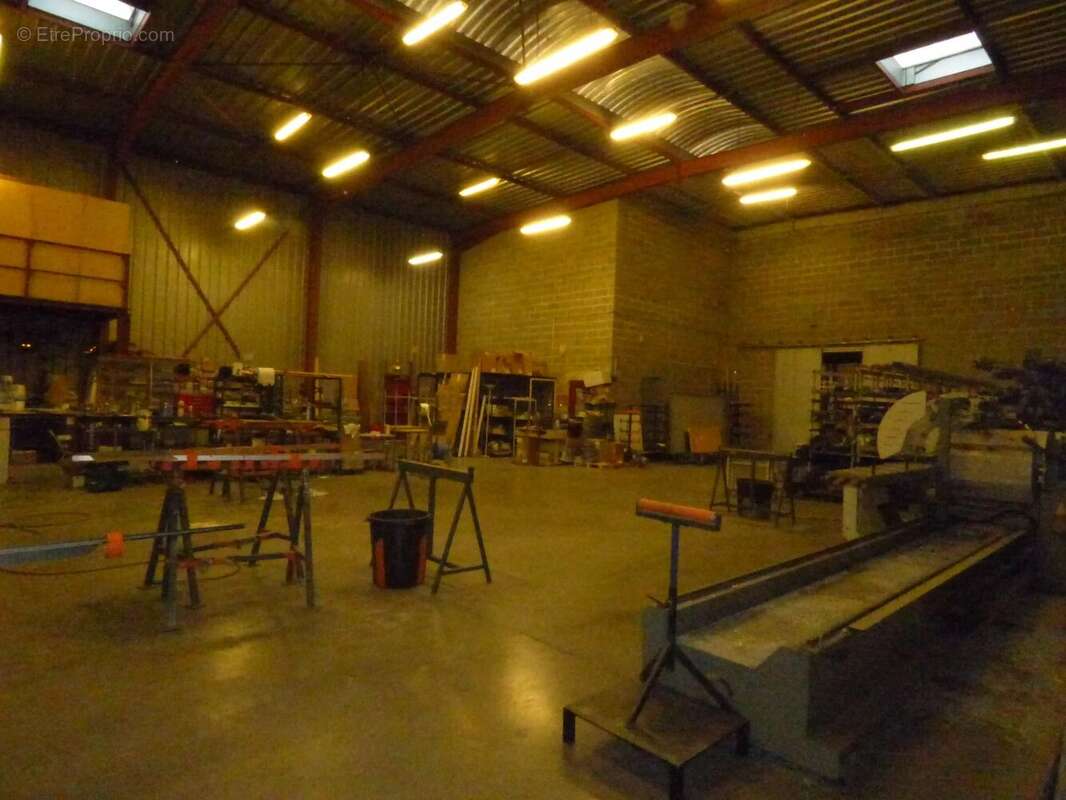 Commerce à ROINVILLE