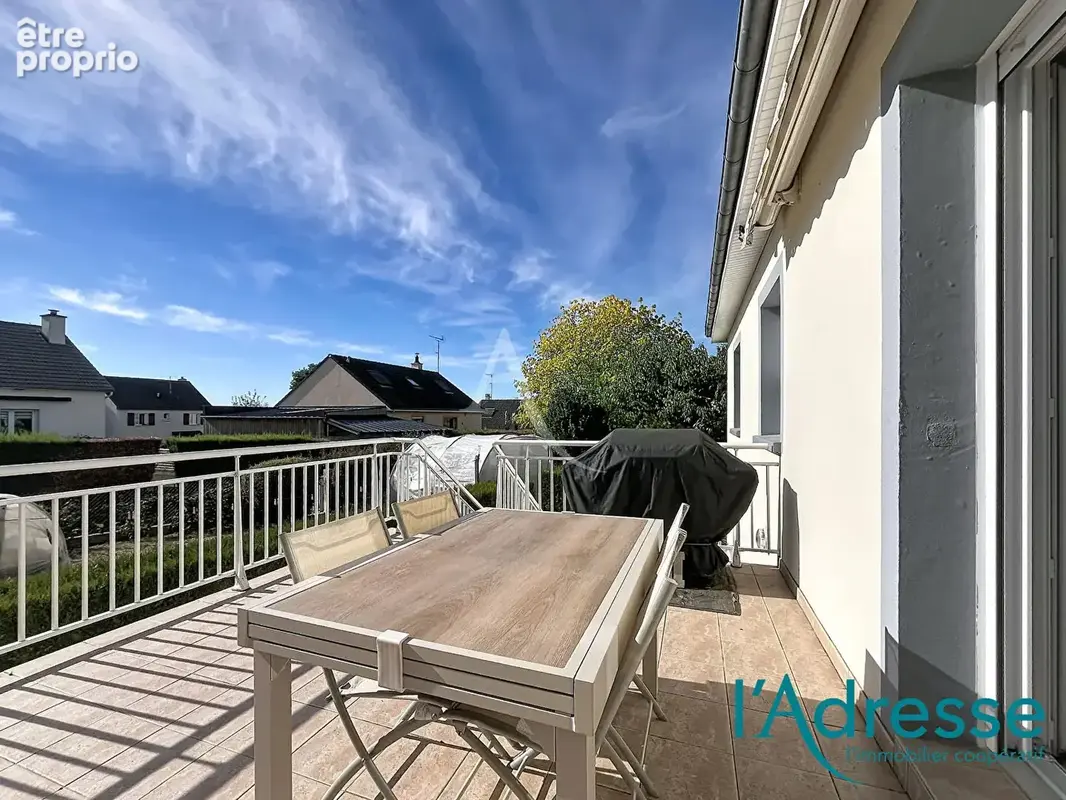 Maison familiale de 4 chambres à proximité des commodités - photo 9