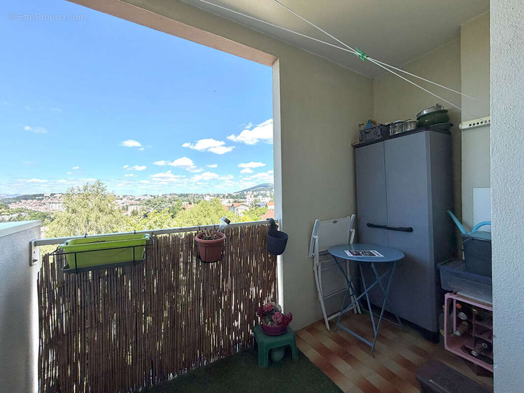 Appartement à SAINT-ETIENNE