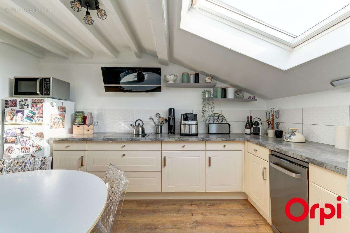 Appartement à SATHONAY-CAMP