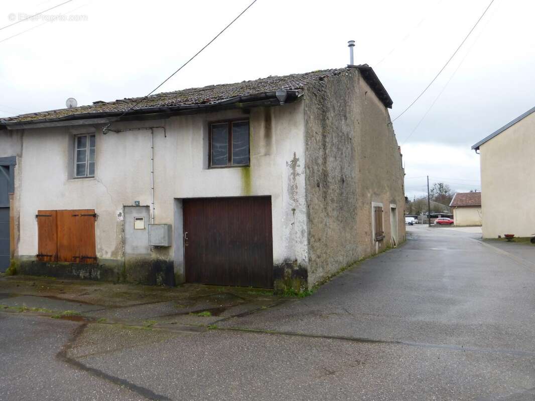 Maison à CHENEVIERES