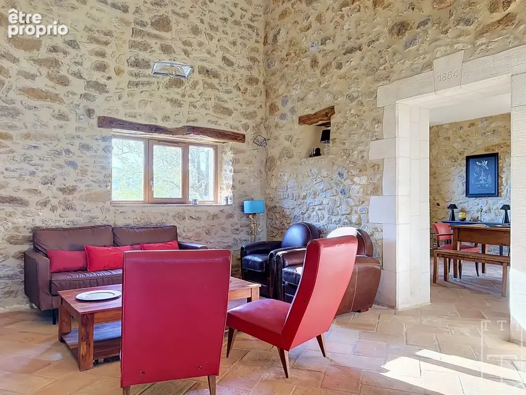 Maison de caractère au coeur du village - photo 11