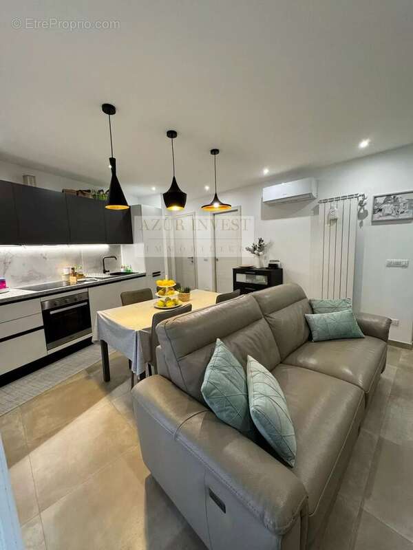 Appartement à ROQUEBRUNE-CAP-MARTIN