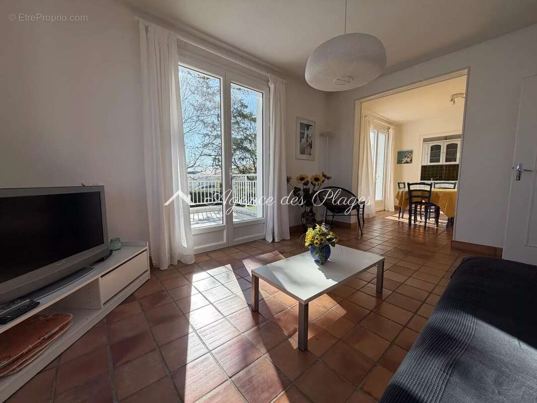 Maison à MESCHERS-SUR-GIRONDE