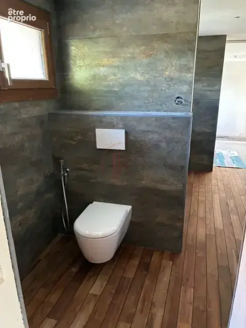 maison entièrement rénovée avec grange, batiment agricole de 700m2 et terrain de 11000m2 - photo 5