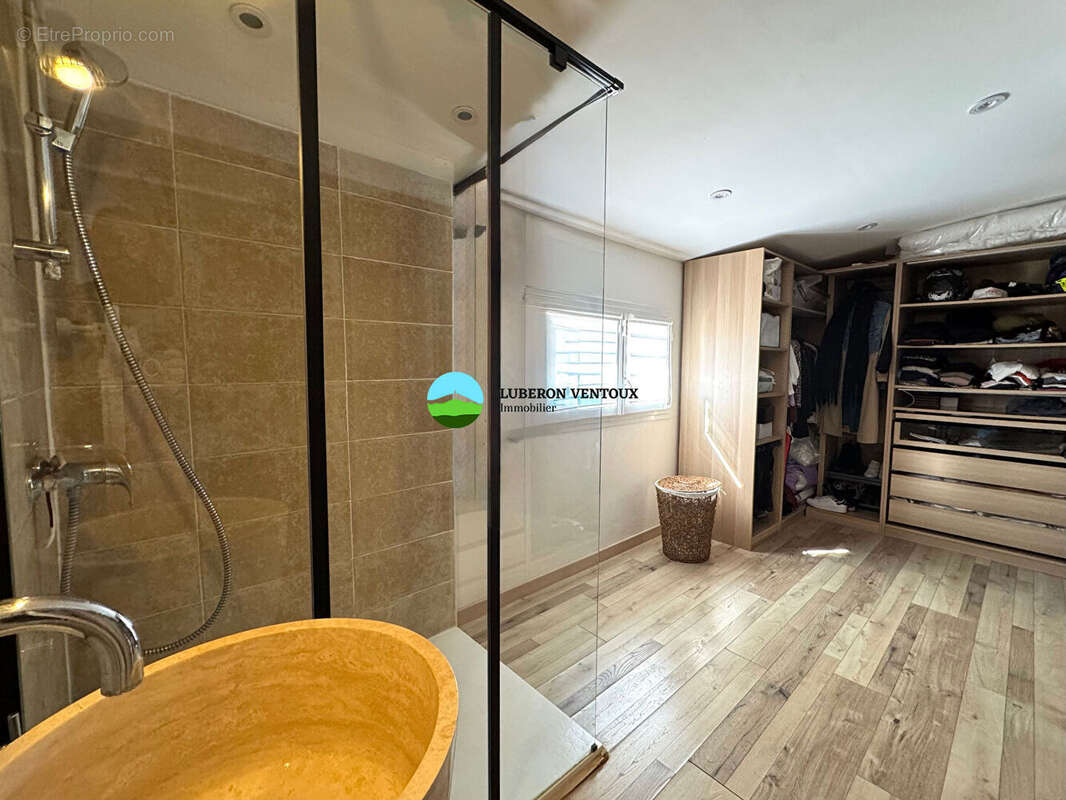 Maison à PERNES-LES-FONTAINES