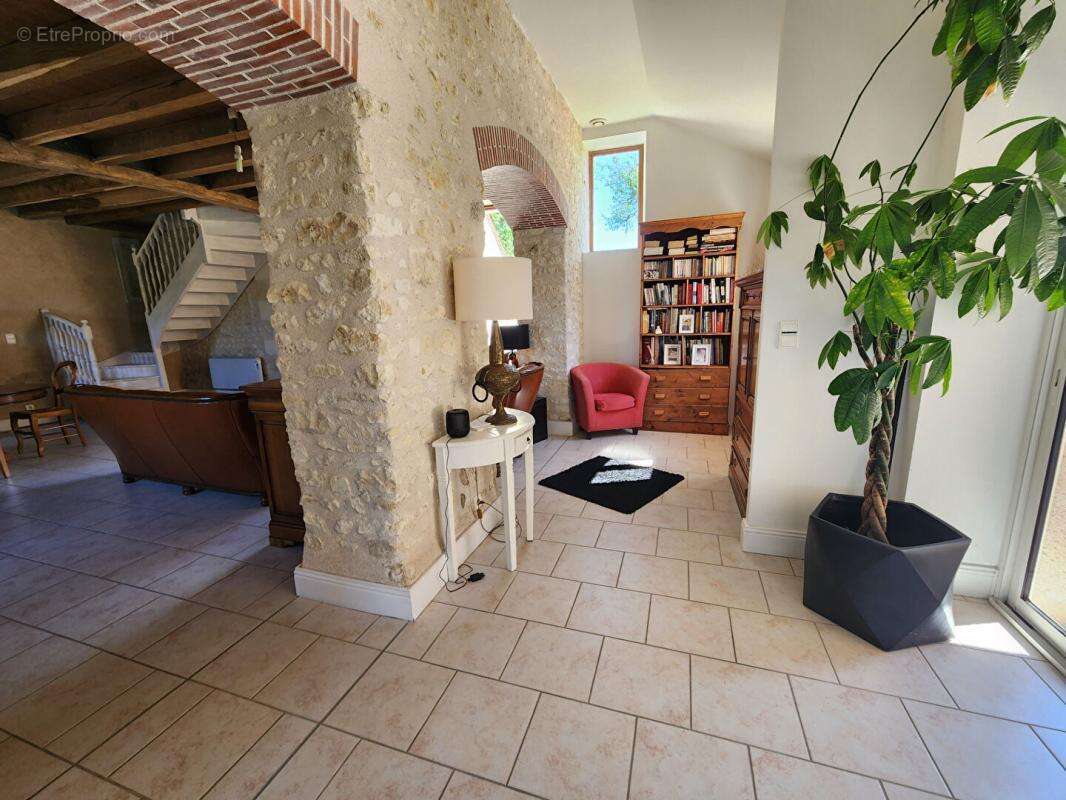 Maison Manthelan 7 pièce(s) 255 m2 - photo 10