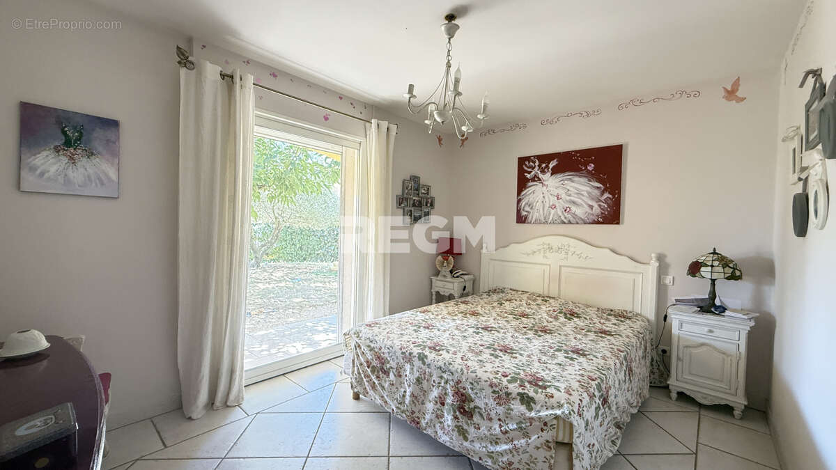 Villa de plain-pied 122 m2 sur parcelle de 1294 M2 - photo 11