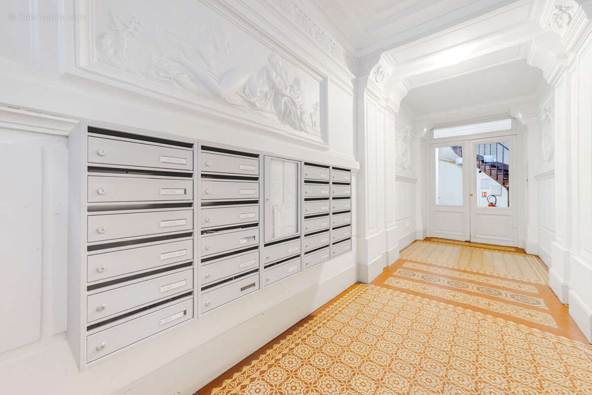 Appartement à PARIS-18E