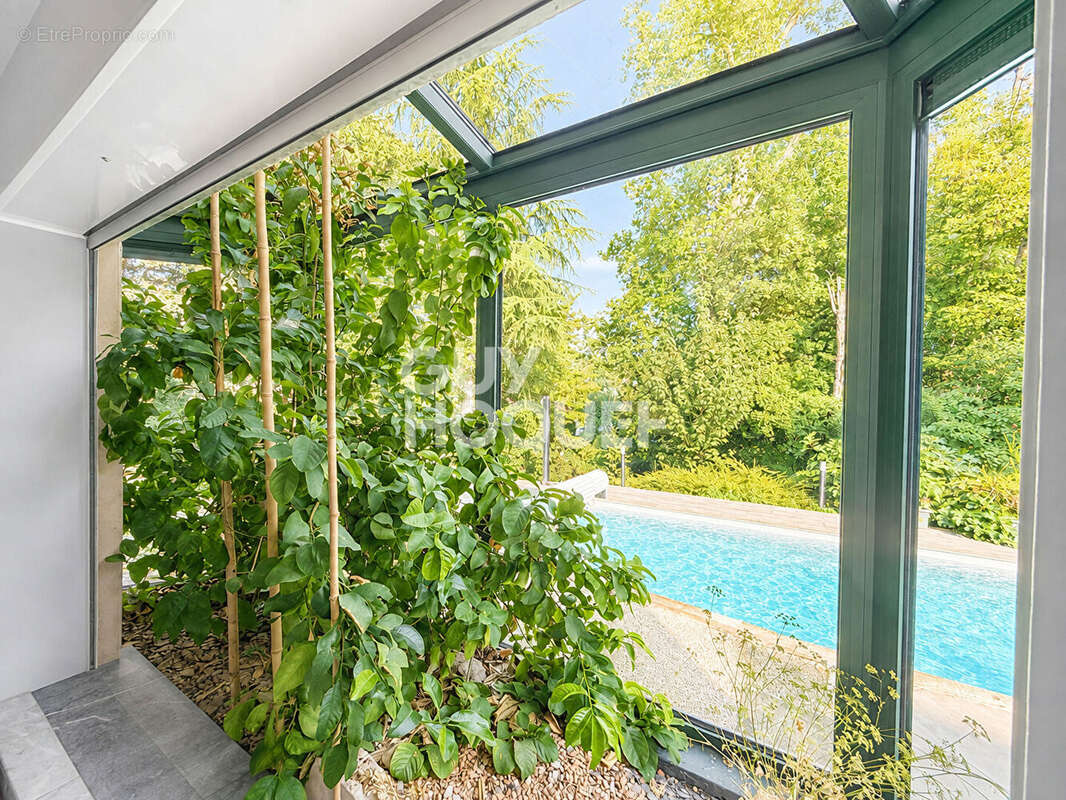 Maison 4 chambres garage piscine - photo 8
