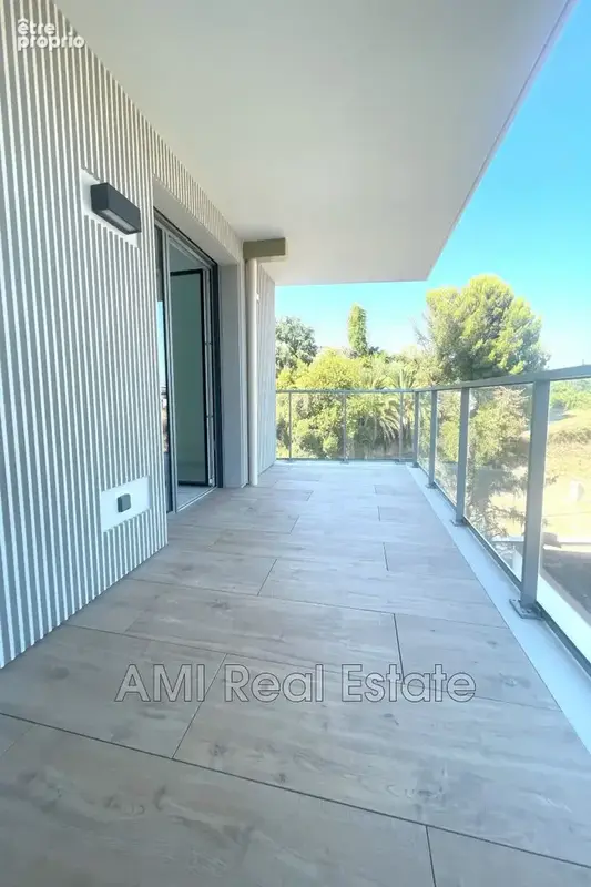 Appartement 59 m² à Saint-Laurent-Du-Var  - photo 3