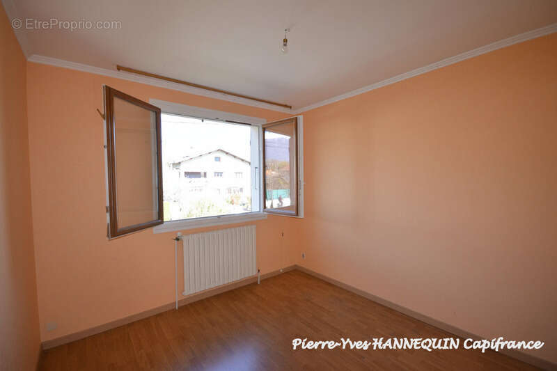 Maison à GILLY-SUR-ISERE