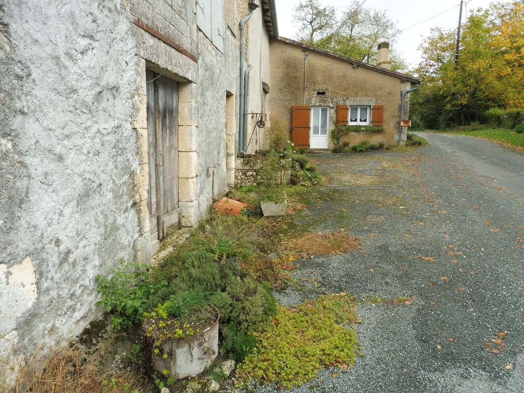 Maison à BOUTEILLES-SAINT-SEBASTIEN