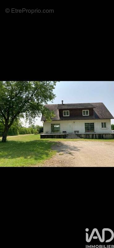 Photo 1 - Maison à SERRIERES-DE-BRIORD