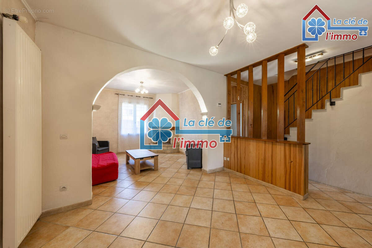 Maison 120 m² à Moissy-Cramayel  - photo 4
