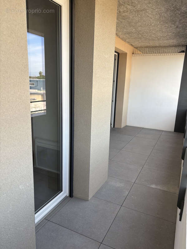 Appartement à LATTES