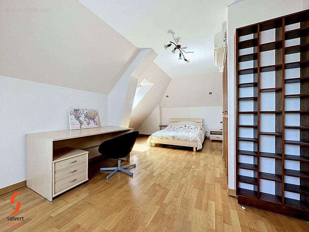 Maison à QUINSSAINES