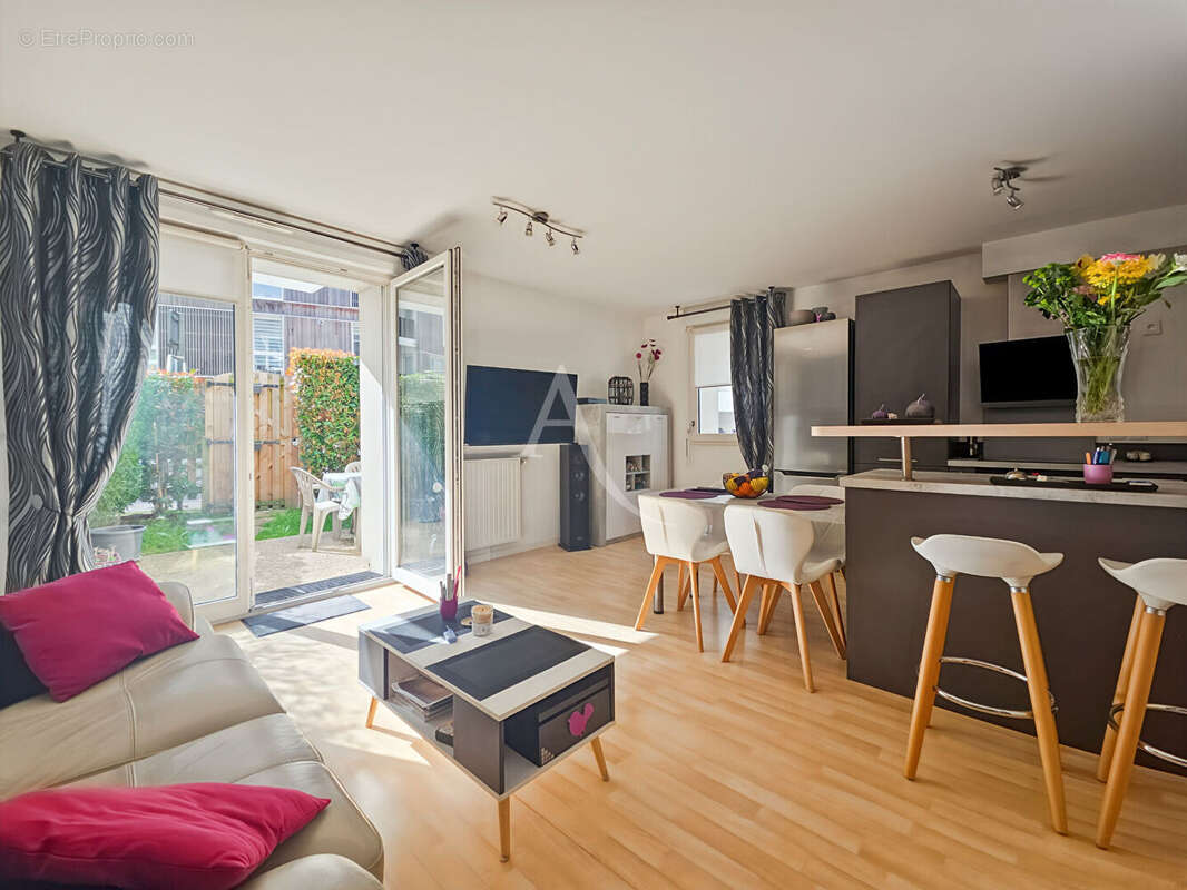 Appartement à MENUCOURT