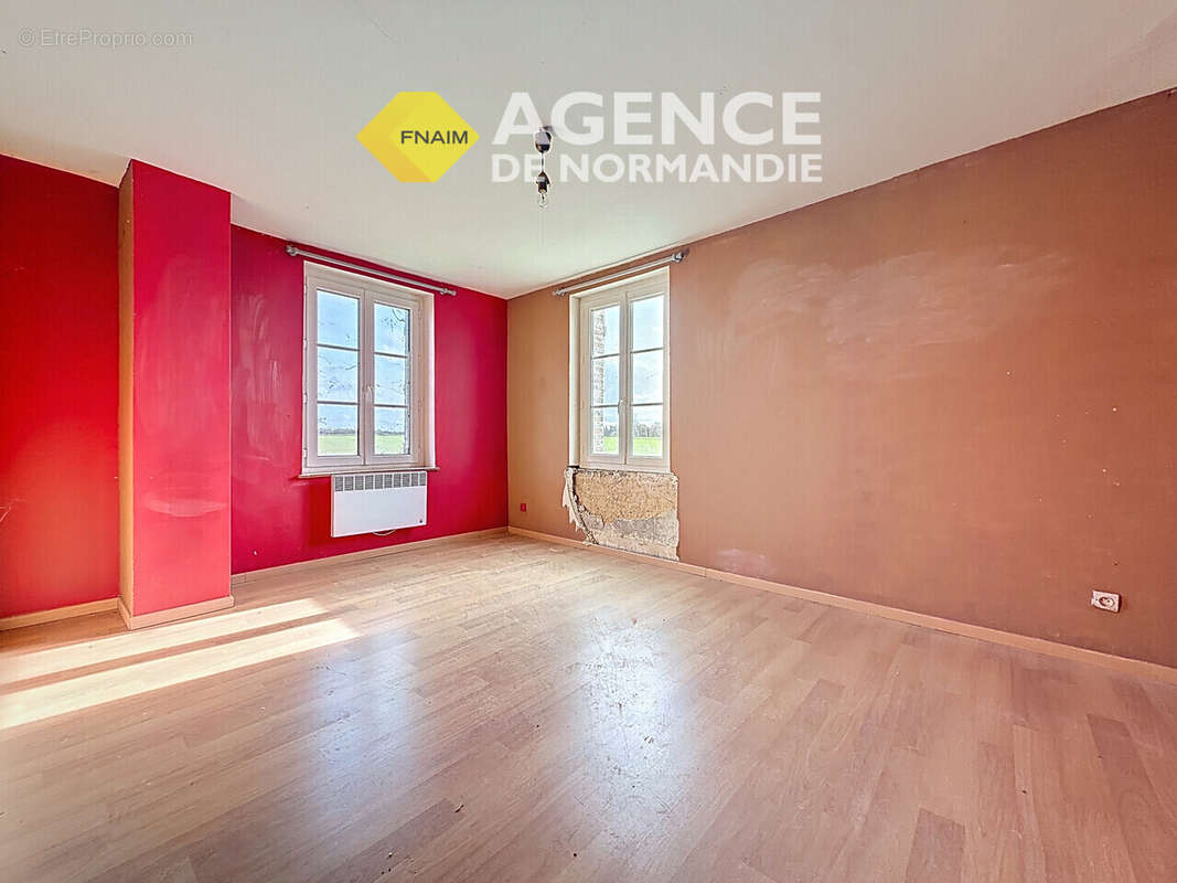 Maison à MONTREUIL-L&#039;ARGILLE