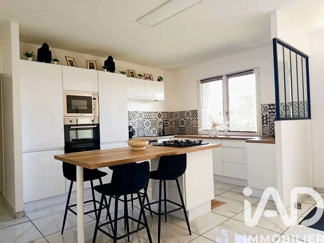 Photo 3 - Maison à SURY-LE-COMTAL
