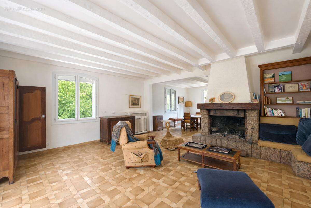 Maison à MONTBAZON