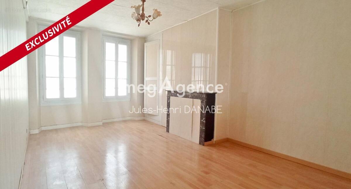 Appartement à VILLENEUVE-L'ARCHEVEQUE