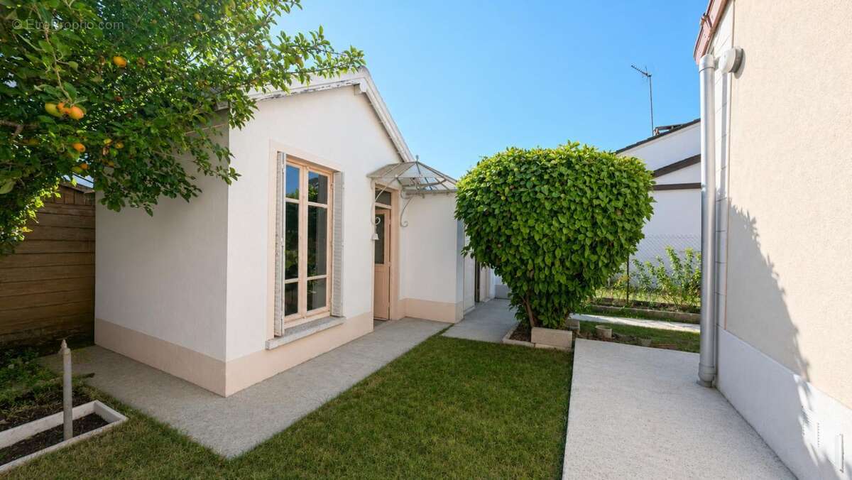 Maison 130 m² à Ormesson-Sur-Marne  - photo 18