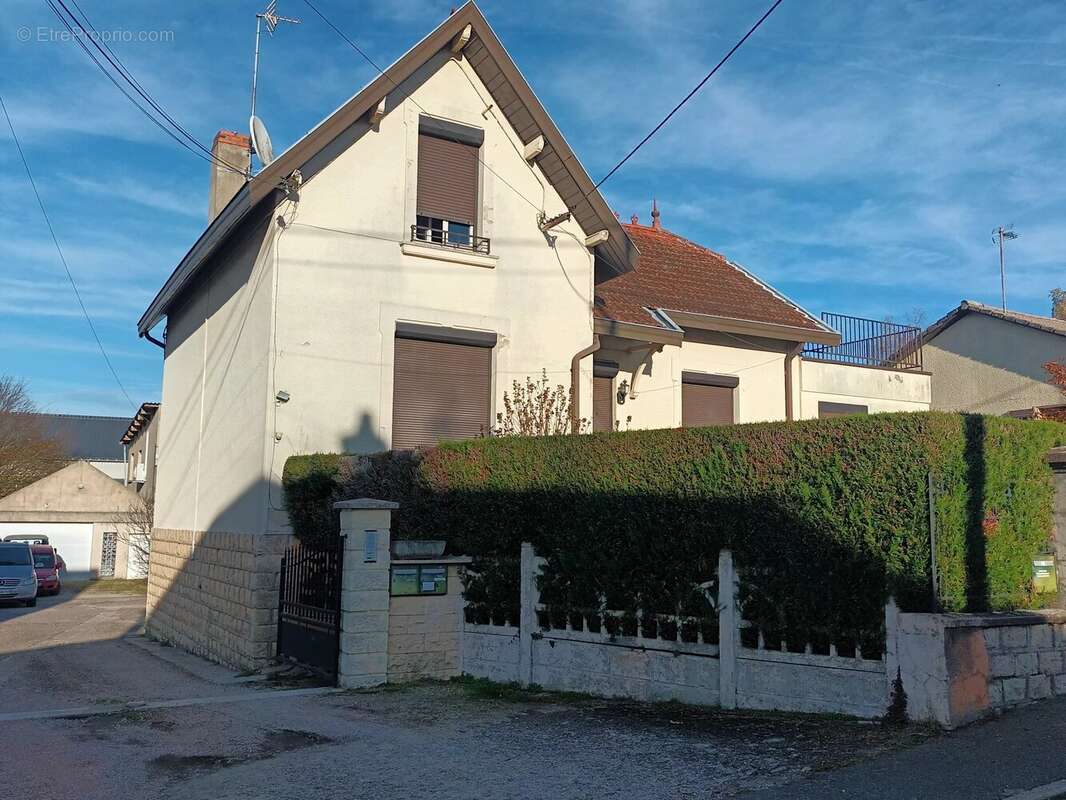Maison à MONTCEAU-LES-MINES